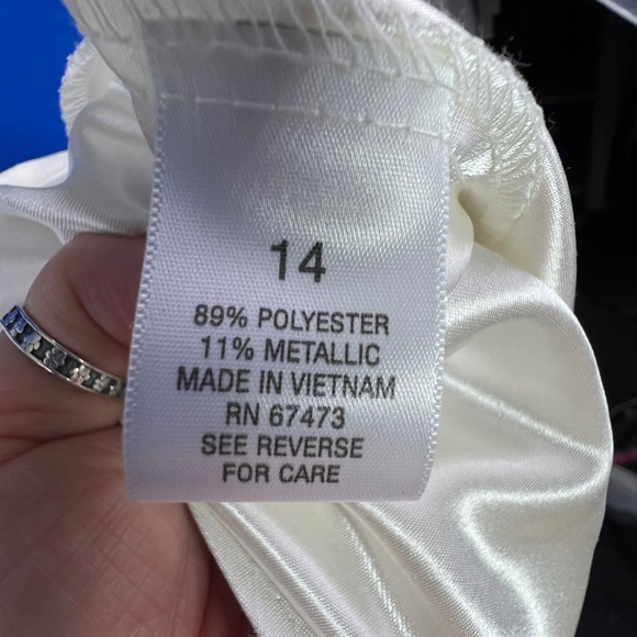 NWT |•J. TAYLOR•| Special Occasion Ivory w/ Metallic Navy Embroider Floral Dress - Picture 7 of 10